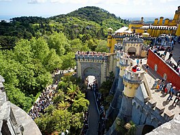 Vstoupit do paláce Pena v Sint�e, to je prý jako vstoupit do románu. Nejspí�...