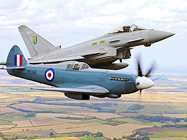 Spitfire a Typhoon