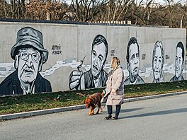 Ve tvrti Sadová na severu Brna vznikla ernobílá malba nkolika slavných...