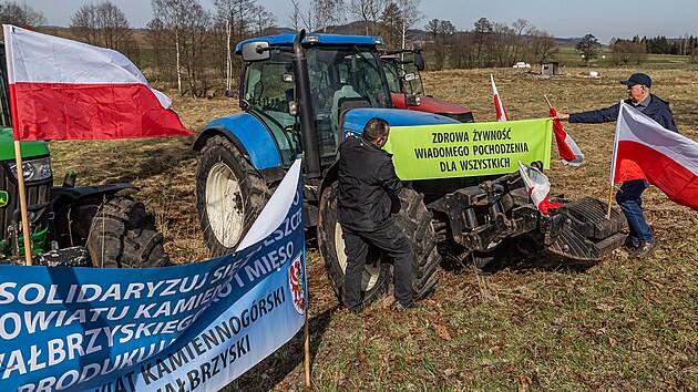 26 traktor dnes projelo centrem Trutnova a jelo na setkni do Polsk Lubawky. Dvodem je sneni dotac a neregulovanmu zbo z Ukrajiny. (20. bezna 2024)