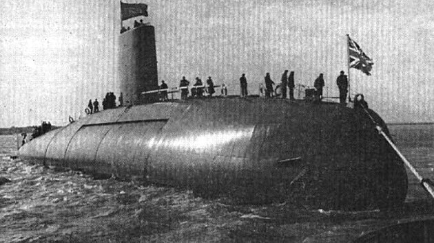 Prvn britsk jadern ponorka HMS Dradnought (S101)