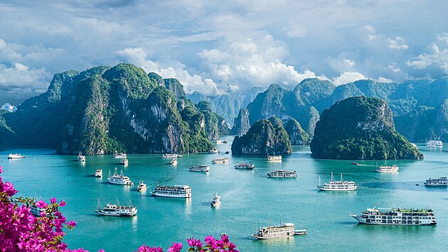 Zátoka Halong Bay ve Vietnamu v Tonkinském zálivu