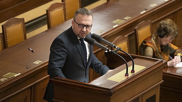 Ministr práce a sociálních vcí Marian Jureka na mimoádné schzi Snmovny....