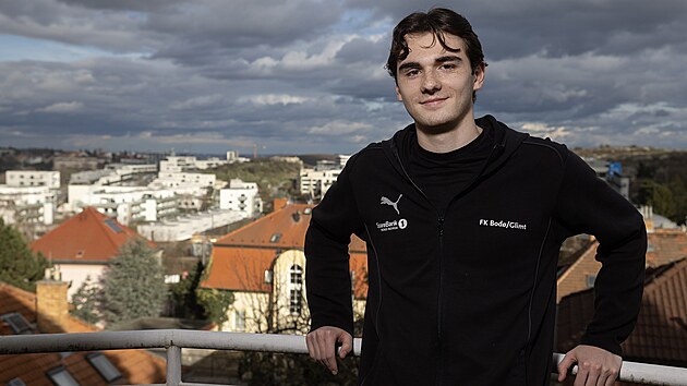 Bisiklet sürmek onu sıkıyor, futbolu seviyor.  Serpin merkezleri?  Bu benim, diyor hızcı Kubr