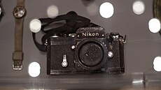 Zrcadlovka Nikon F, která Donu McCullinovi zachránila ivot v Kambodi