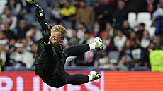 NA SANTIAGO BERNABEU. Luká Horníek se ve svatostánku Realu Madrid postavil do...