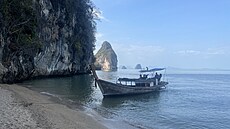 Nae výletní lo longtail