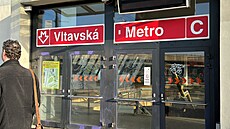 Uzavená stanice metra C Vltavská (22. bezna 2024)