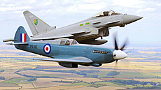 Spitfire a Typhoon