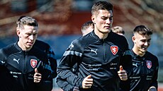 Útoník nmeckého Leverkusenu Patrik Schick na tréninku eské fotbalové...