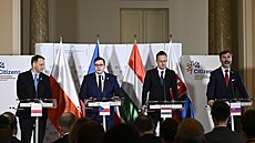 Ministři zahraničí zemí V4. Zleva Radosław Sikorski (Polsko), Jan Lipavský...