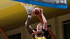 Basketbalová liga NBL, Sluneta Ústí nad Labem - Pardubice. Domácí Lamb Autrey...