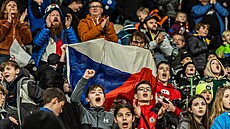 Hradecká Malovická aréna fandí Lvíatm proti Islandu. (26.3.2024).