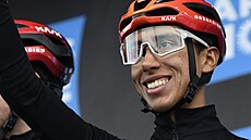 Egan Bernal b�hem závodu Pa�í�-Nice