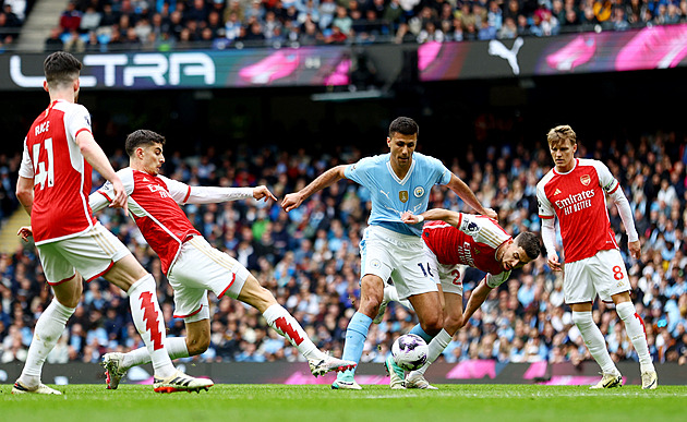 Šlágr mezi City a Arsenalem bez branek, zpátky do čela jde po výhře Liverpool