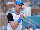 Italský tenista Jannik Sinner v duelu s Bulharem Grigorem Dimitrovem ve finále...