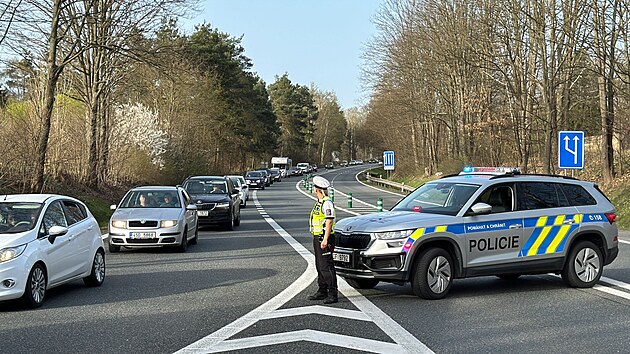 Na silnici mezi obcemi Nespeky a Po nad Szavou na Beneovsku se srazila dodvka s osobnm autem. (30. bezna 2024)