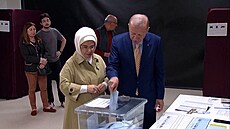 Turci �li k volbám, Erdogan odvolil v Istanbulu