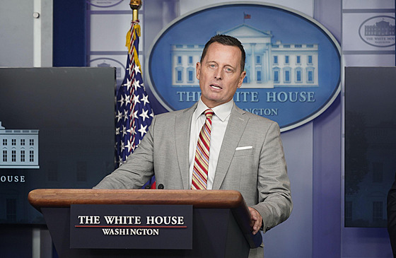 Richard Grenell b�hem tiskové konference ve Washingtonu (4. zá�í 2020)