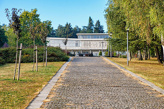 Muzeum Jugoslávie s hrobem Josipa Broze Tita v Dom kvtin (26. záí 2020)