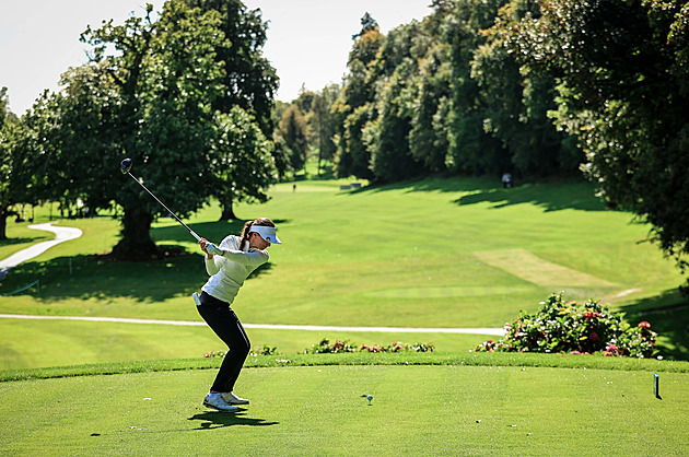 Golfistka Spilková se na turnaji LET v Évianu posunula na konečné páté místo