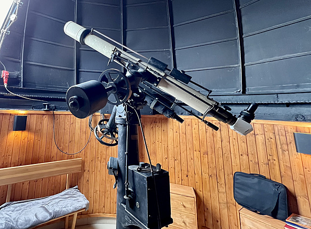 Planety budou mít sešlost. Měsíc se potká s Marsem i Jupiterem, lidé to uvidí neozbrojeným okem, říká astronom