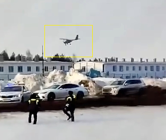 Ukrajinci zasáhli drony rafinerii a továrnu na šáhedy 1300 kilometrů do hranice