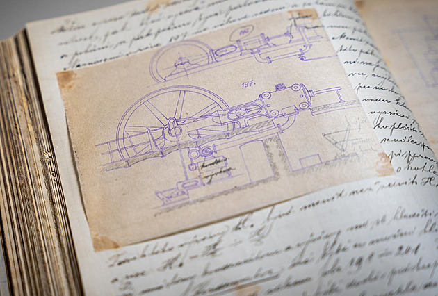 Záhada na VUT. Neznámý dárce přinesl přes sto let stará skripta strojařiny