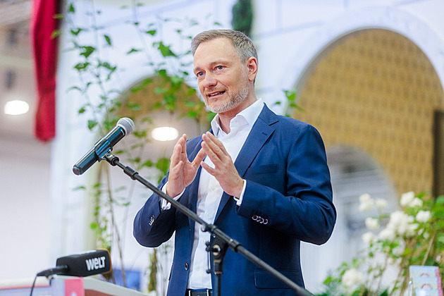 Němcům hrozí, že se jim do léta rozpadne vláda. Klíčové bude jednání o rozpočtu, škrtnout se musí 25 miliard eur