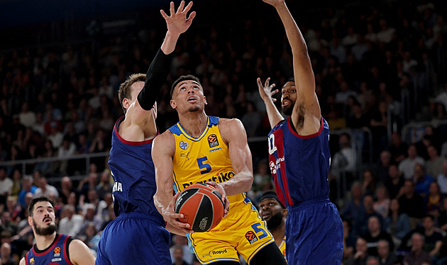 Basketbalisté Barcelony ukončili dlouhou neporazitelnost Maccabi