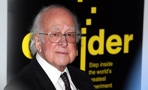 Zemřel britský vědec Higgs. Nositeli Nobelovy ceny za fyziku bylo 94 let