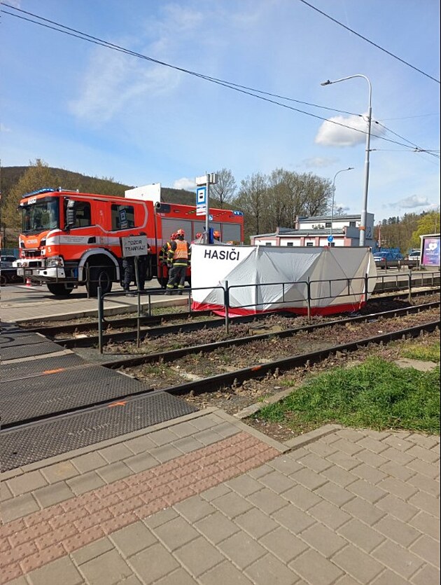 Po sráce s tramvají na zastávce Svratecká v Brn zemel mladý mu. (3. dubna...