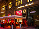 Prodejna s lahdkami a restaurac Julius Meinl v Praze (19. jna 2014)