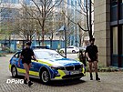 Nmetí policisté si stují na dlouhou ekací lhtu na dodání uniforem