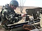 Ruský voják se úastní bojového výcviku na neznámém míst na Ukrajin. (31....