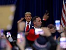 Pedvolební mítink Donalda Trumpa ve mst New Bay ve stát Wisconsin (2. dubna...