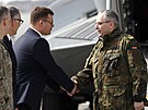 Litevský ministr obrany Laurynas Kasiúnas vítá nmecké vojáky. Nmecko...