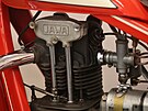 ��st historick�ho motocyklu Jawa 500 OHV z roku 1931, kter�mu navr�tili p�vodn�...