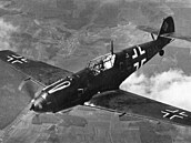 Pestoe mly Bf 109 nad Defianty pevahu, Thorn a Barker sestelili tyi, z...
