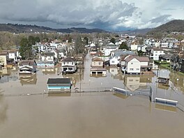 Povodn zaplavily obytnou oblast v Západní Virginii. (4. dubna 2024)