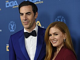 Sacha Baron Cohen a Isla Fisherová (Los Angeles, 2. února 2019)