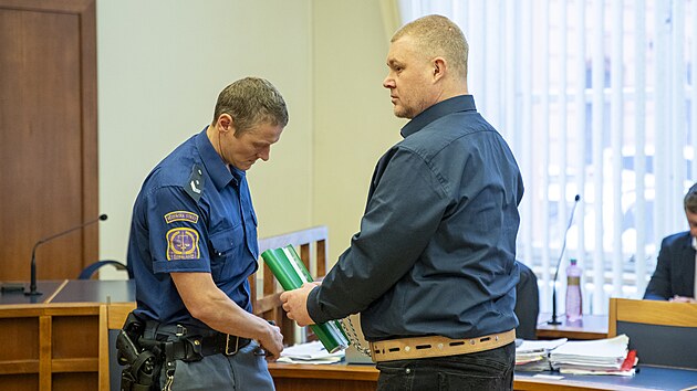 Ped Krajskm soudem v Brn stanul Tom Slovk, obalovan z paovn kokainu z Nizozemska. (4. dubna 2024)
