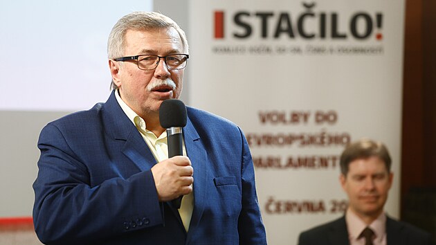 Agrobaron Zdenk Jandejsek, kter organizoval protest zemdlc s traktory v Praze, se rozhodl kandidovat za koalici STAILO!, za kterou se letos skryli et komunist.