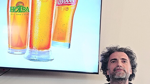 Podnikatel Jannis Samaras (*1971) je generln editel a vtinov vlastnk Kofoly. Na snmku z oteven Nvtvnickho centra pivovaru Holba.