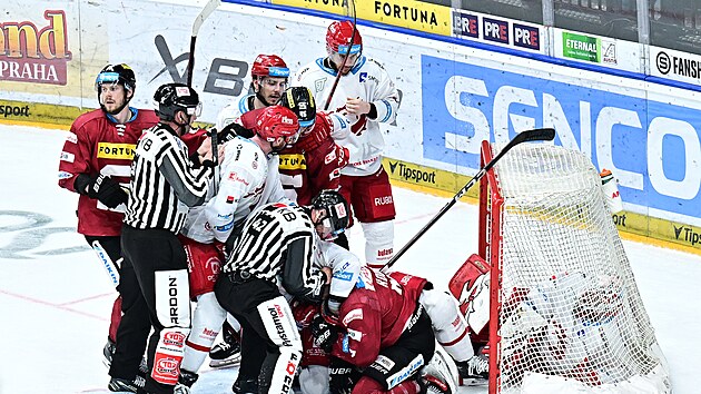 Voženilka'ya verilen ceza dizinin çekiciliğine zarar verecek mi? Koreis, Ujčík'in bu işe karıştığını söylüyor