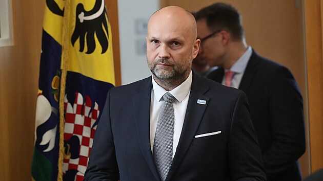 Josef Belica Yeni Moravian -Silesian Valisinin seçilmesinden hemen sonra (3 Nisan 2024)