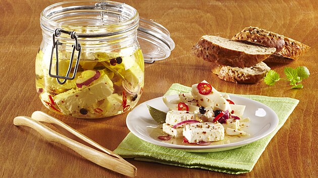 Nakládaný oví sýr