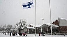 Finsko se vzpamatovává ze stelby na kole ve mst Vantaa nedaleko Helsinek....