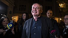 Bývalý slovenský prezident Andrej Kiska ve �tábu  Ivana Kor�oka b�hem druhého...