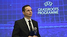 Ji�í �ilák p�ebírá cenu pro nejlep�ího trenéra dorostu (2019).